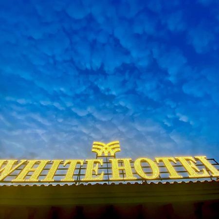 White Hotel Lang Son Buitenkant foto